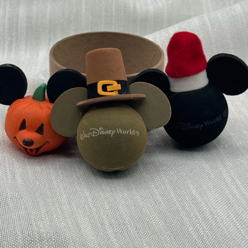 Disney 3 car antenna topper Halloween Thanksgiving, and Christmas set of 3 2”-3”